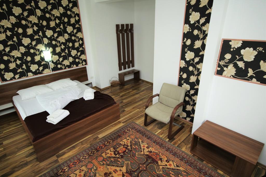 Pensiunea Eden Băile Olăneşti Exterior foto