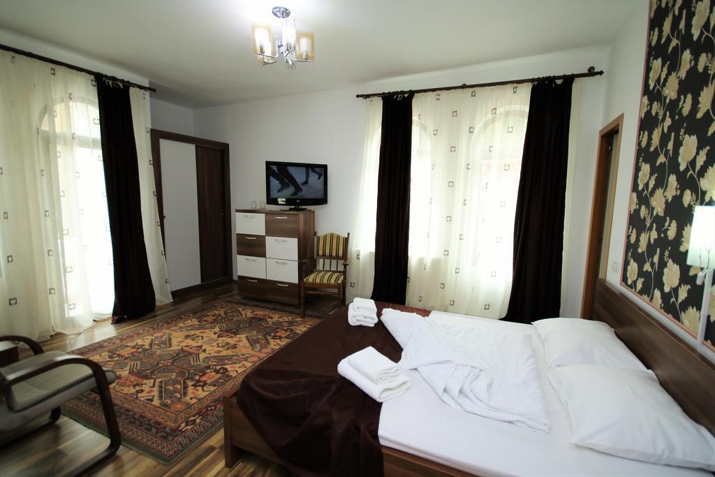 Pensiunea Eden Băile Olăneşti Exterior foto